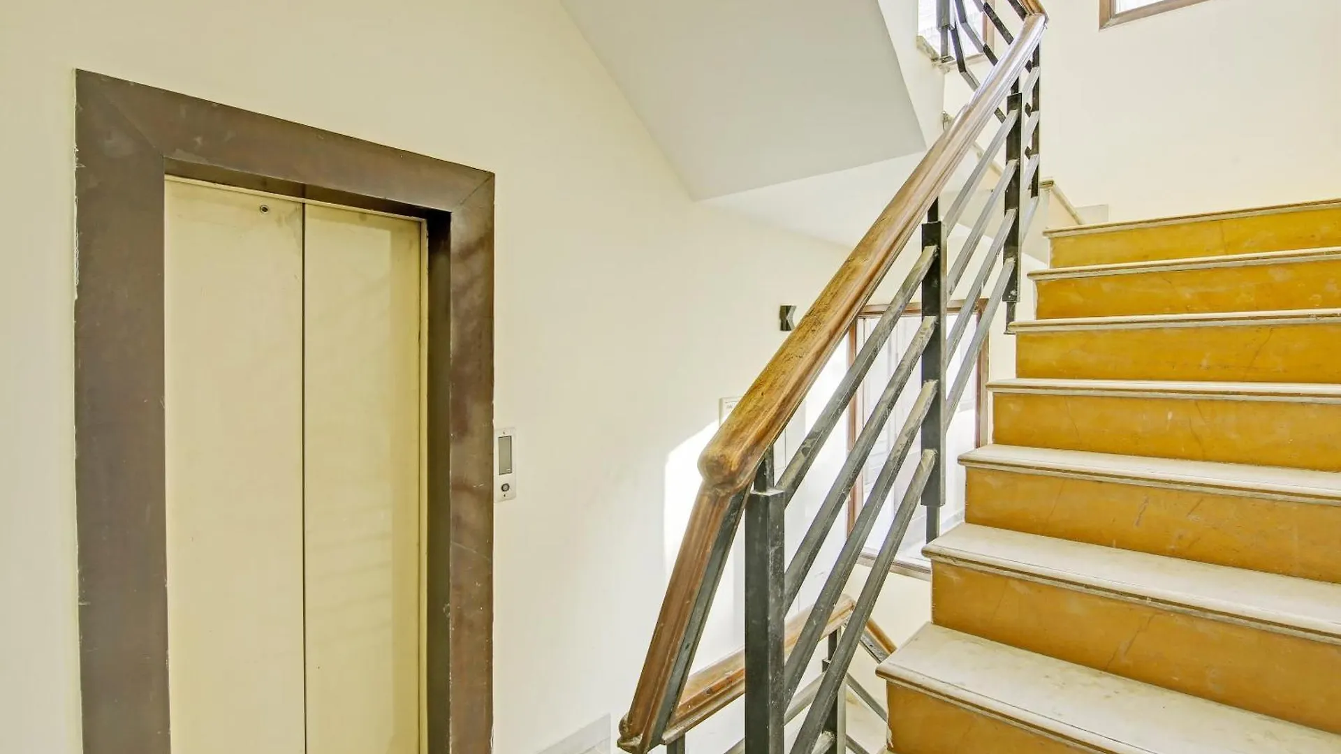 Hotel Collection O Imperial Oak Near Leisure Valley Park Gurgaon