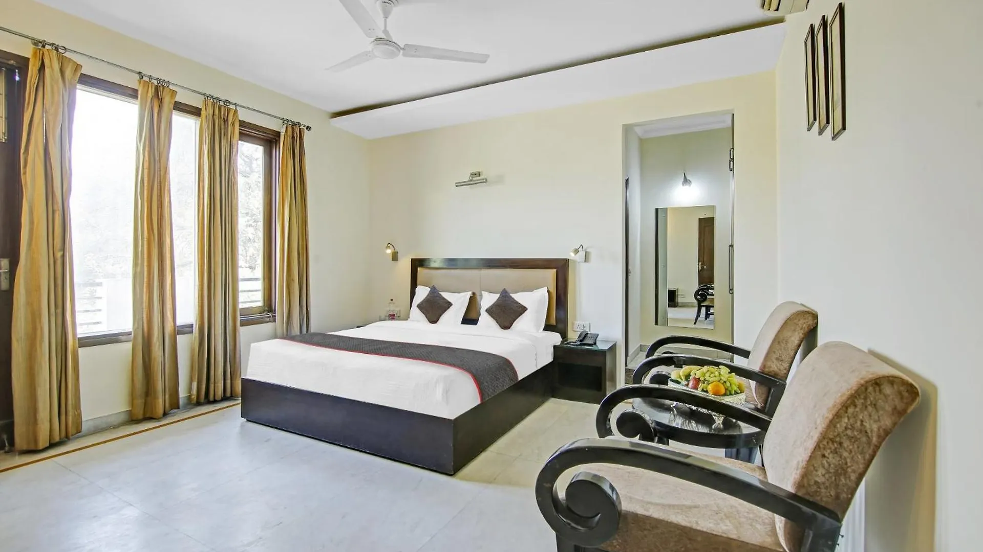 Collection O Imperial Oak Near Leisure Valley Park Gurgaon